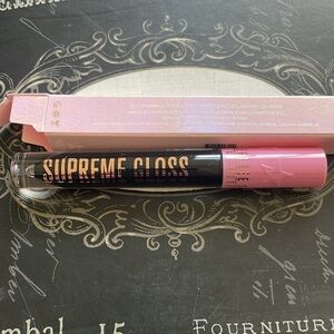 Jeffree Star cosmetics SUPREME GLOSS in the color Weirdo black